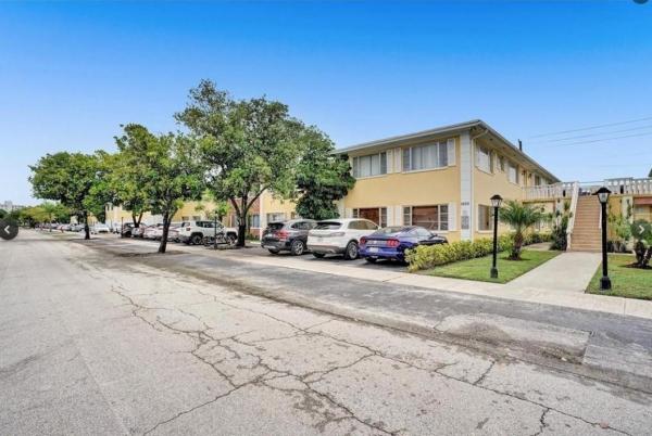 Imperial Point Gardens, 5820 NE 22nd Way #628, Fort Lauderdale, Florida 33308, image 1