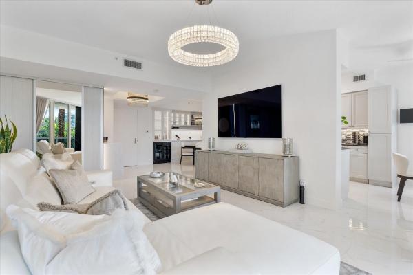 L'Hermitage, 3100 N Ocean Blvd #306, Fort Lauderdale, Florida 33308, image 1