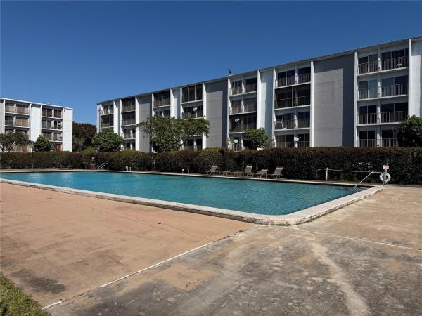 Lakeshore At University Park, 8620 N Sherman Cir #204, Miramar, Florida 33025, image 1