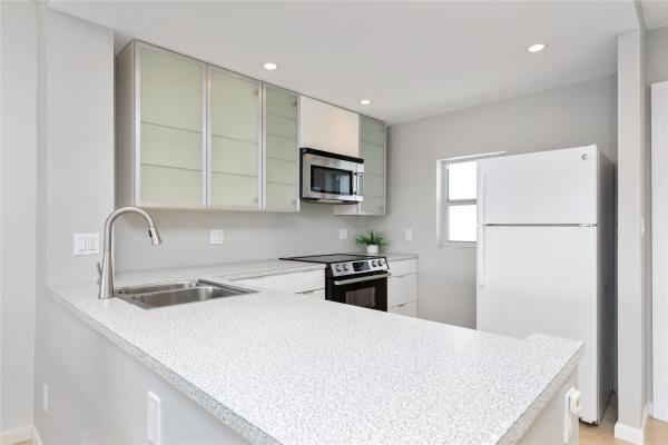River House Towers, 390 N Federal Hwy #301, Deerfield Beach, Florida 33441, image 1