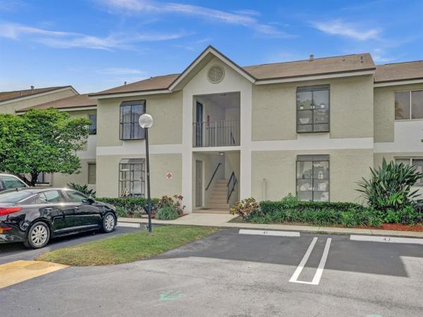 The Gardens North At Palm-Aire, 715 Gardens Dr #203, Pompano Beach, Florida 33069, image 2