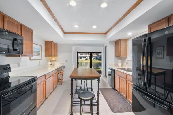 The Lakes Of Deer Creek, 620 Deer Creek Edgewater Dr, Deerfield Beach, Florida 33442, image 2