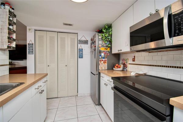 Gables Townhomes, 8550 NW 3rd Ln #304, Fountainebleau, Florida 33126, image 1