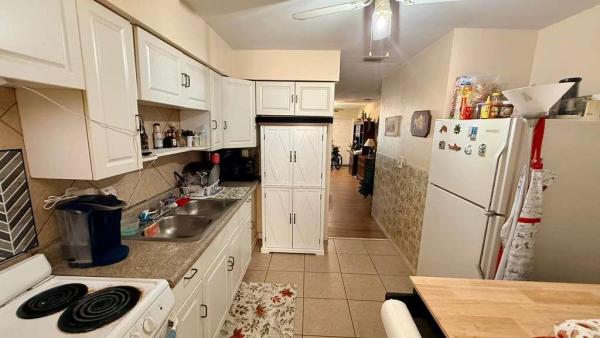 Boniello Gardens, 280 NE 40th Ct, Oakland Park, Florida 33334, image 1