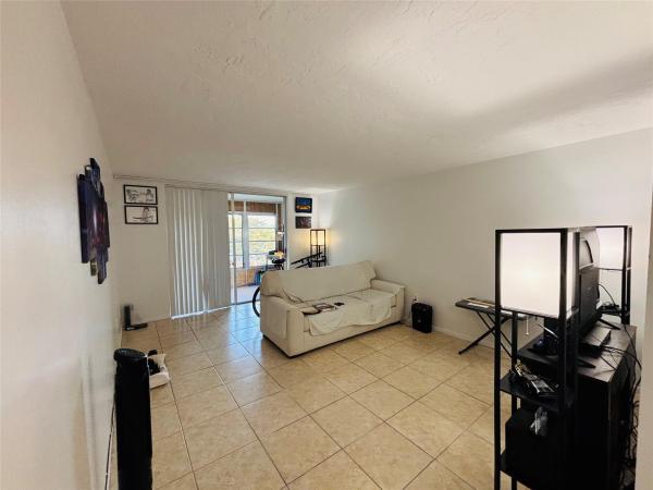 Omega, 7300 NW 17th St #405, Plantation, Florida 33313, image 1