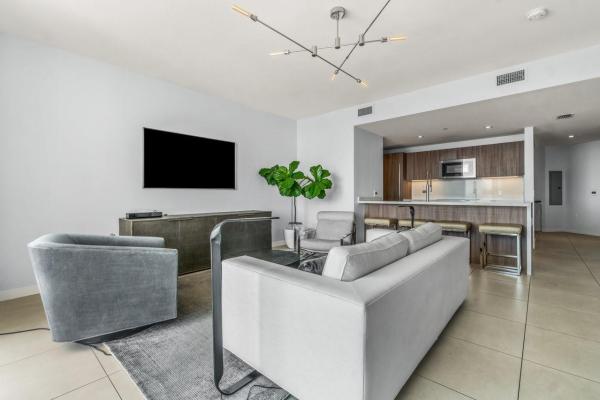 Tiffany House, 401 N Birch Rd #1001, Fort Lauderdale, Florida 33304, image 3