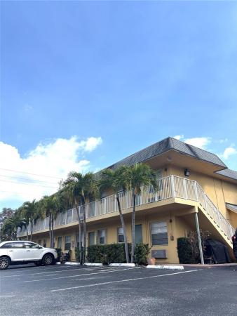 El Sol At Main Street, 4071 N Dixie Hwy #19, Oakland Park, Florida 33334, image 2