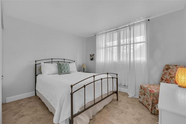 Lake Emerald, 112 Lake Emerald Dr #104, Oakland Park, Florida 33309, image 3