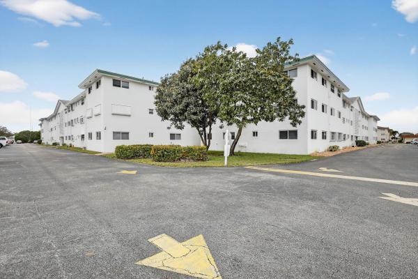 Beverly Hills, 5300 Washington St #201I, Hollywood, Florida 33021, image 2