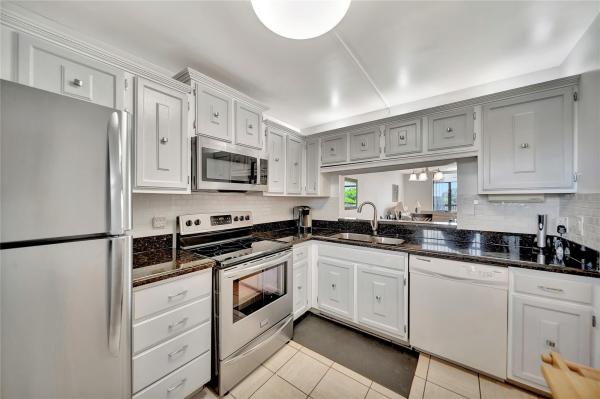 Lakes Of Environ, 3591 N Environ Blvd #A405, Lauderhill, Florida 33319, image 1