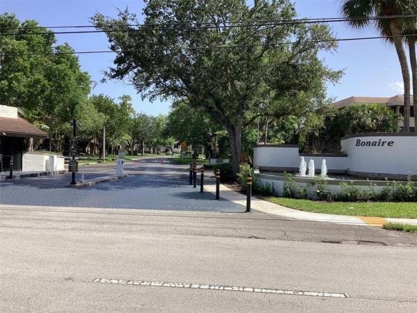 Bonaire At Woodmont, 7515 NW 79th Ave #311, Tamarac, Florida 33321, image 2