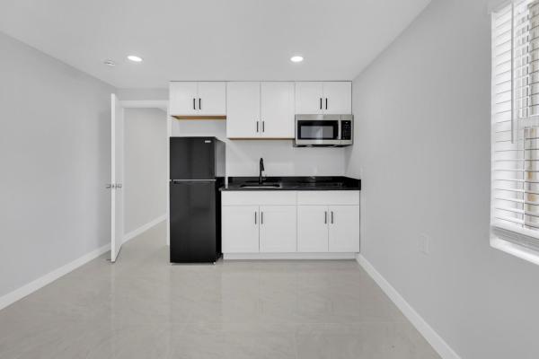 Pinewood Heights, 851 NW 4th Ave #1-4, Pompano Beach, Florida 33060, image 1