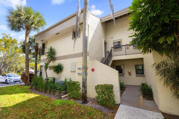 Applewood Village 4, 2963 Carambola Cir S #2038, Coconut Creek, Florida 33066, image 3