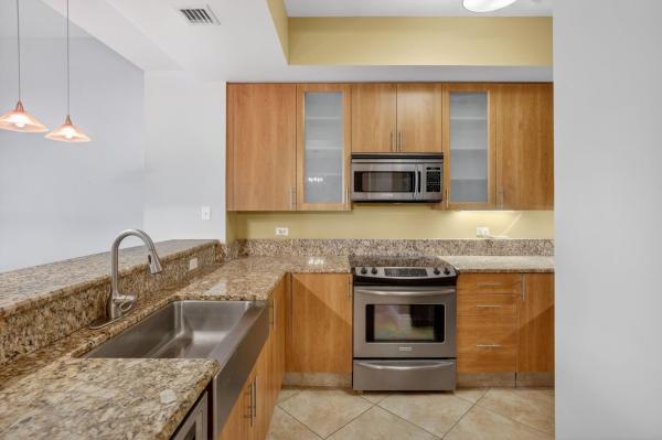 Wilton Station, 2633 NE 14th Ave #101, Wilton Manors, Florida 33334, image 2