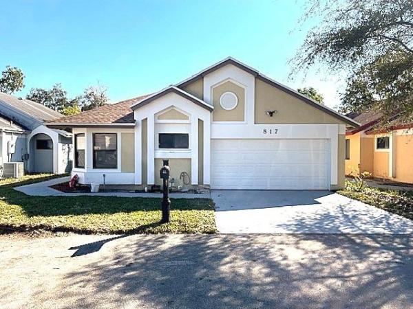 Hunter Run, 817 E Palm Run Dr, North Lauderdale, Florida 33068, image 1