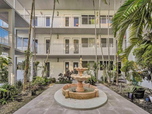 Keystone Gardens, 2430 NE 135th St #300, North Miami, Florida 33181, image 2