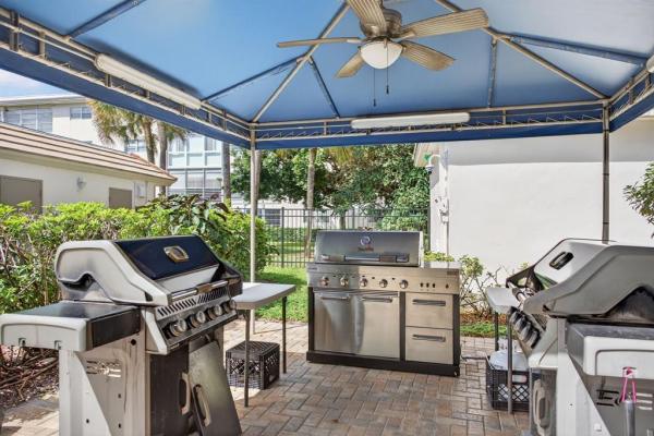 Aruba Village, 3303 Aruba Way #E4, Coconut Creek, Florida 33066, image 1