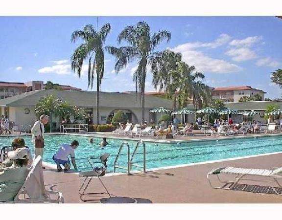 Aruba Village, 3303 Aruba Way #E4, Coconut Creek, Florida 33066, image 1
