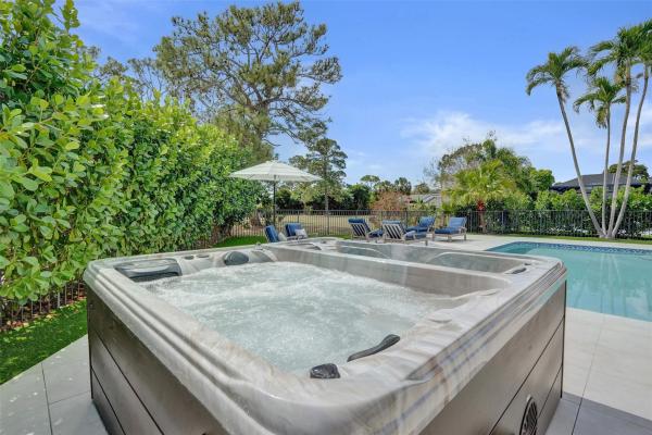 Seagate Country Club At The Hamlet, 614 W Lakewoode Cir, Delray Beach, Florida 33445, image 1