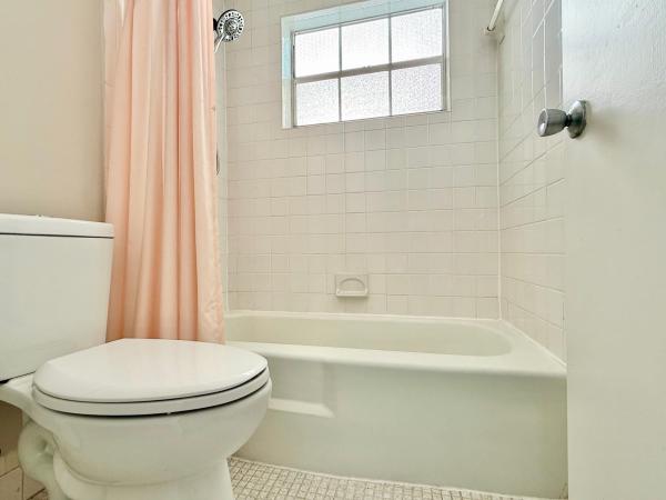 Emerald, 4401 NW 41st St #104, Lauderdale Lakes, Florida 33319, image 1