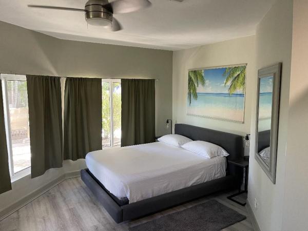 Dolphin Isles, 2200 NE 32nd Ave, Fort Lauderdale, Florida 33305, image 1