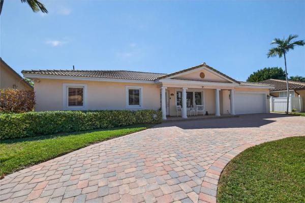 Coral Key Villas, 2600 NE 46th St, Lighthouse Point, Florida 33064, image 1