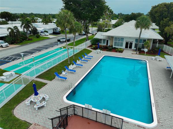 Leisureville, 2741 W Golf Blvd, Pompano Beach, Florida 33064, image 2