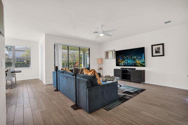 Oak Tree, 4471 Gramercy Dr, Oakland Park, Florida 33309, image 2