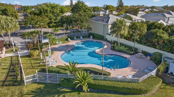 Port Antigua At Coral Bay, 3385 Seabreeze Ln, Margate, Florida 33063, image 1