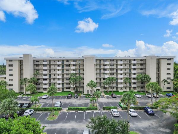 The Palms Of Deer Creek, 2430 Deer Creek Country Club Blvd #503-2, Deerfield Beach, Florida 33442, image 3