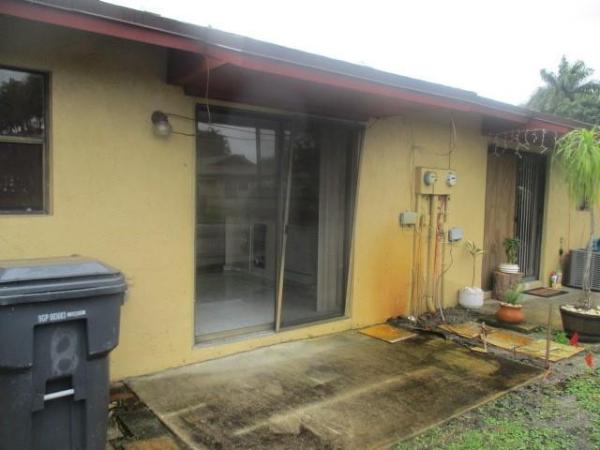 Ashley Villas, 4306 Royal Banyan Way, Lake Worth, Florida 33461, image 2