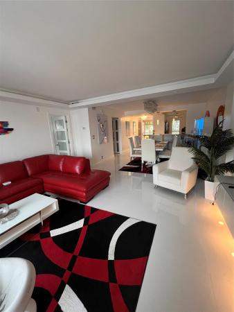 Park Layne Towers, 400 Golden Isles Dr #20, Hallandale Beach, Florida 33009, image 2
