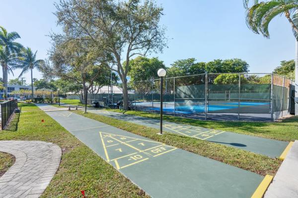 Bay Colony Club, 6395 Bay Club Dr #2, Fort Lauderdale, Florida 33308, image 1