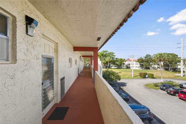 Hollybrook Golf & Tennis Club, 691 S Hollybrook Dr #304, Pembroke Pines, Florida 33025, image 1
