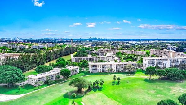 Palm-Aire Country Club 2, 2601 S Course Dr #111, Pompano Beach, Florida 33069, image 2