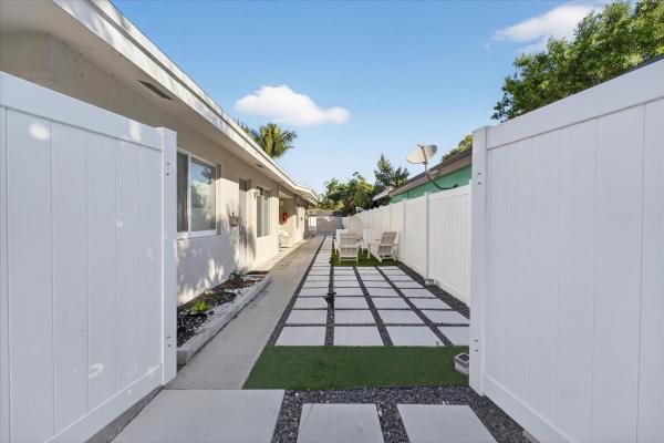 883 NE 33rd St #1-2, Oakland Park, Florida 33334, image 1