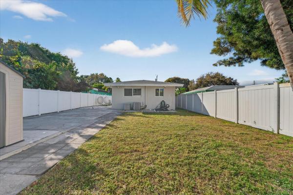 Central Oakland Park, 883 NE 33rd St #1-2, Oakland Park, Florida 33334, image 3