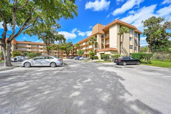The Falls Of Inverrary, 6301 N Falls Circle Dr #408, Lauderhill, Florida 33319, image 1