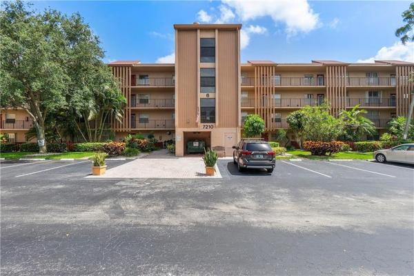 Palm Lakes, 7210 Lake Circle Dr #306, Margate, Florida 33063, image 2