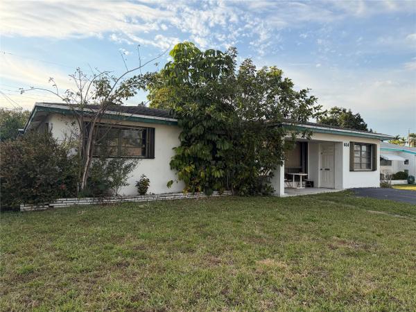 Orangebrook Golf Estates, 614 N 32nd Ct, Hollywood, Florida 33021, image 2