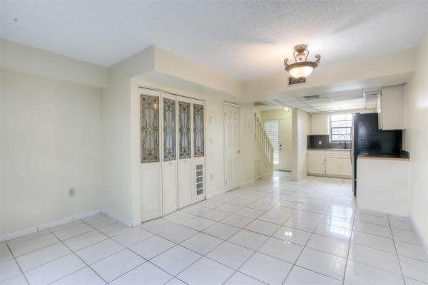 Lago Bello, 5808 W 26th Ave #211, Hialeah, Florida 33016, image 1