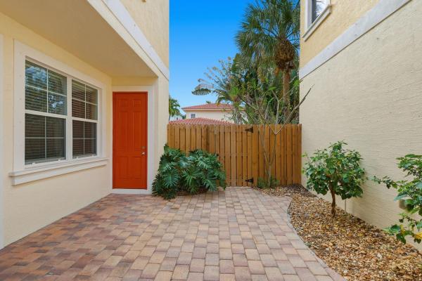 Canterbury Place At Abacoa, 627 Dakota Dr, Jupiter, Florida 33458, image 2