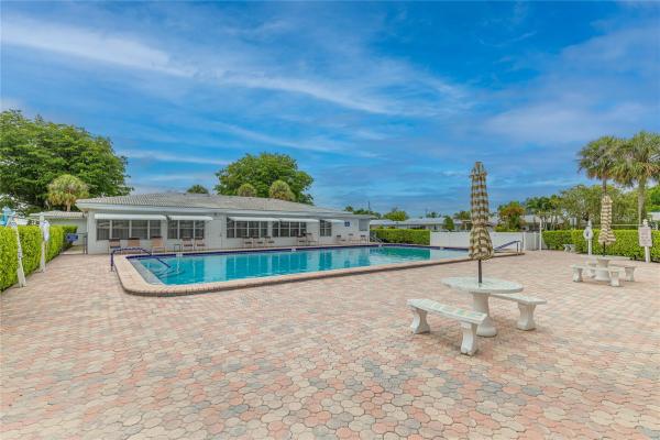 Sunset Isle 13, 8101 NW 59th Ct, Tamarac, Florida 33321, image 2