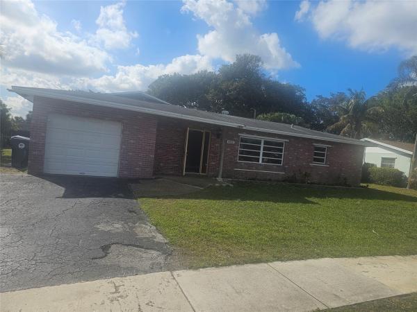 6602 Salem St, North Lauderdale, Florida 33068, image 1