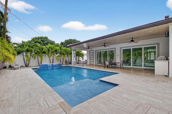 Boca Raton Riviera, 711 NE 6th St, Boca Raton, Florida 33432, image 2