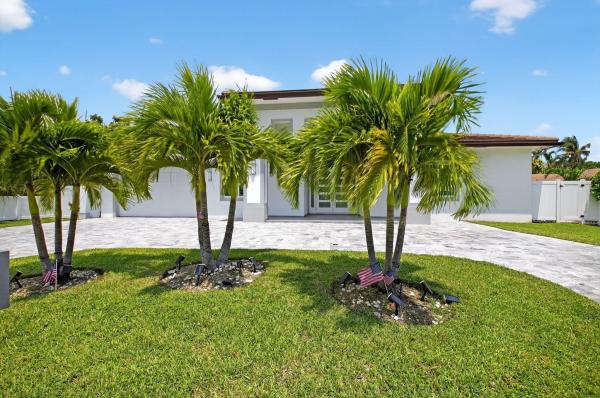 Boca Raton Riviera, 711 NE 6th St, Boca Raton, Florida 33432, image 3