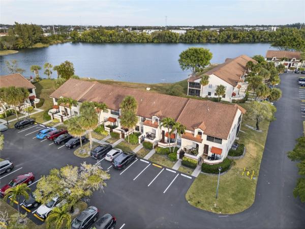 Lincoln Square, 204 Lincoln Ct, Deerfield Beach, Florida 33442, image 1