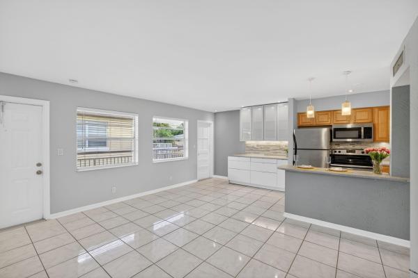 Azul At Kimberly Lake, 4051 NE 13th Ave #77-3, Oakland Park, Florida 33334, image 3