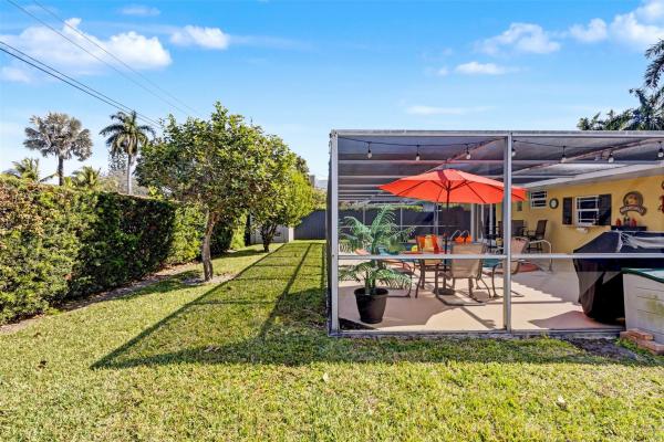 Gulfstream Estates, 1017 NE 4th St, Hallandale Beach, Florida 33009, image 3