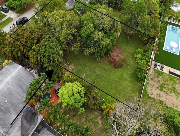 Hallandale Beach No HOA, 524 SW 5th Ave, Hallandale Beach, Florida 33009, image 1